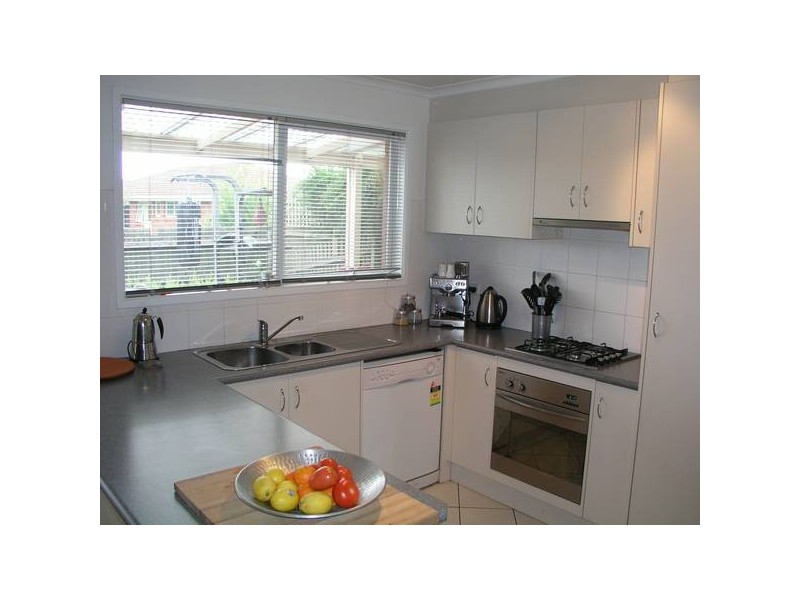 5 Warren Close, Narre Warren VIC 3805
