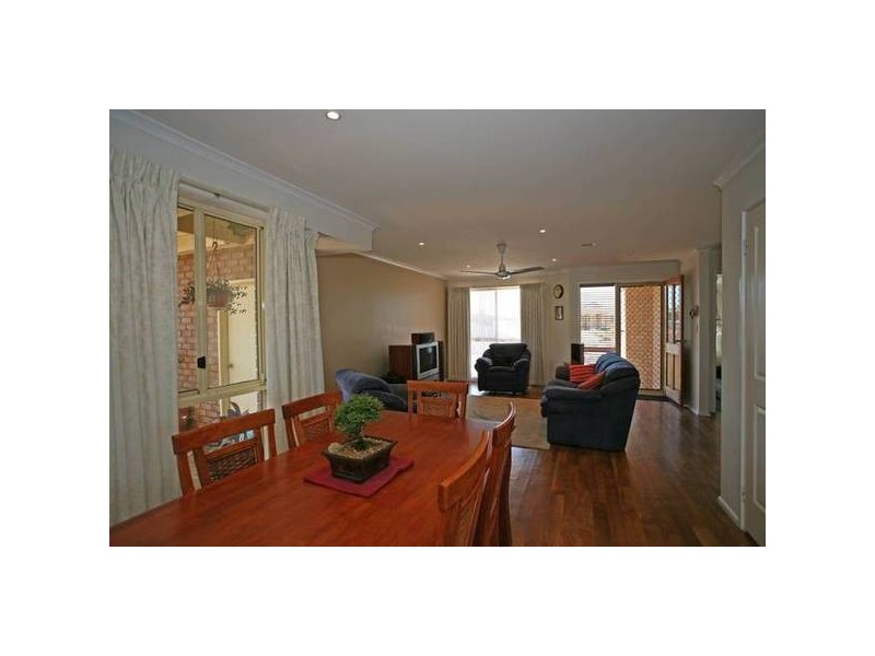 17 Norman Place, Narre Warren VIC 3805