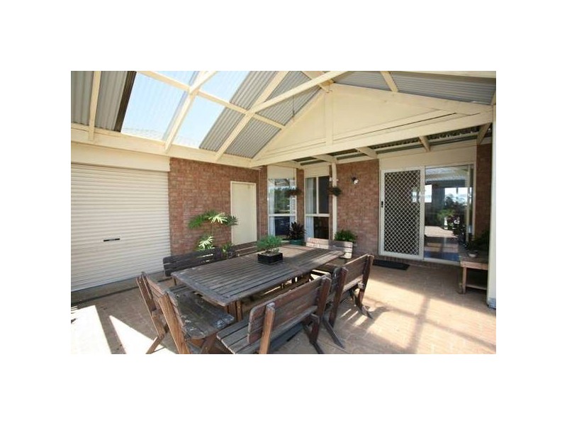 17 Norman Place, Narre Warren VIC 3805