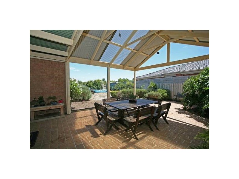 17 Norman Place, Narre Warren VIC 3805