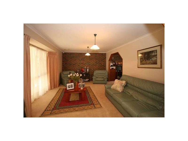 2 Briar Close, Narre Warren VIC 3805