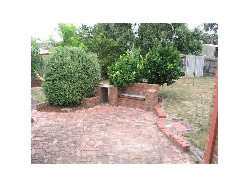 8 Poorinda Rise, Narre Warren VIC 3805