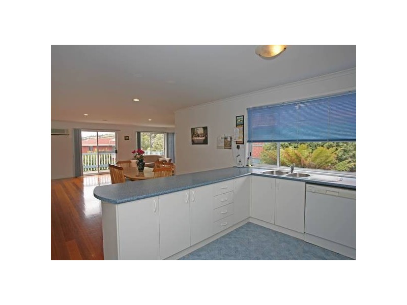 24 Shinners Avenue, Narre Warren VIC 3805