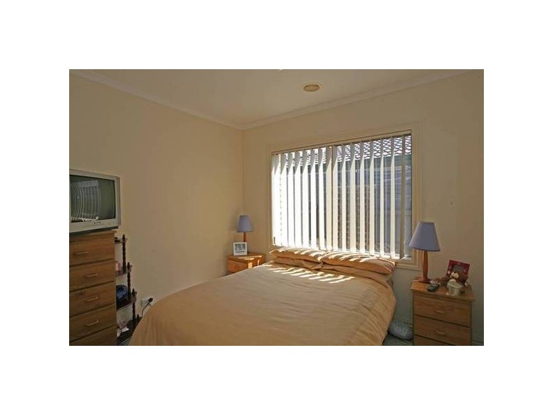 26 Scarborough Drive, Narre Warren South VIC 3805