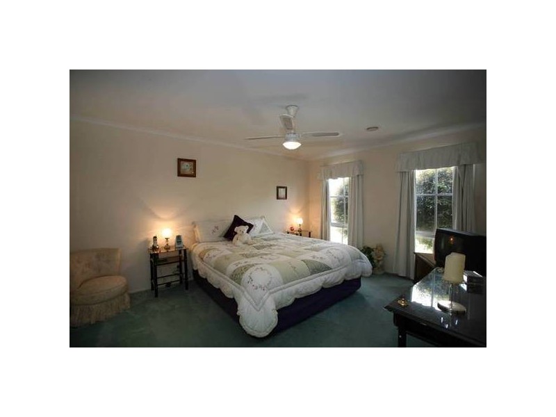 10 McCartney Drive, Narre Warren South VIC 3805