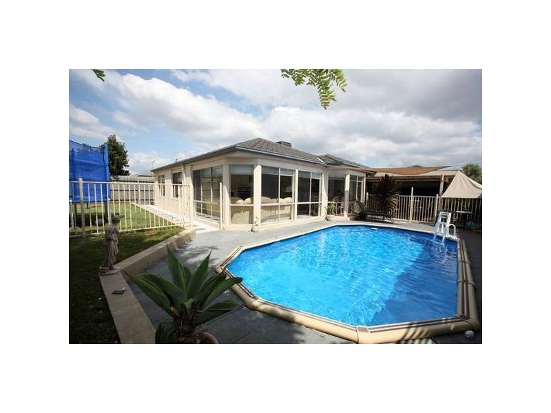 10 McCartney Drive, Narre Warren South VIC 3805