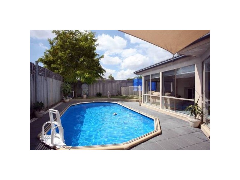 10 McCartney Drive, Narre Warren South VIC 3805