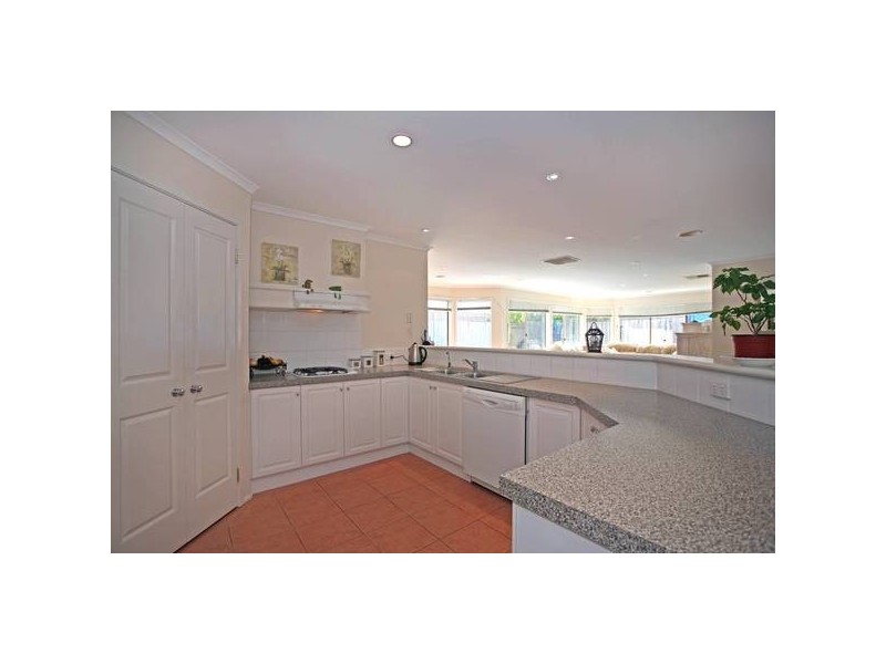 10 McCartney Drive, Narre Warren South VIC 3805