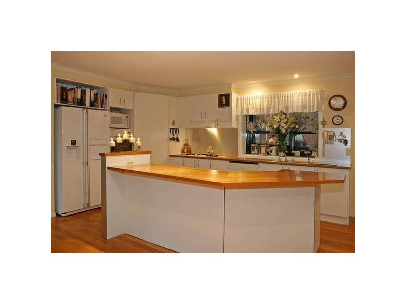 18 Diamond Court, Narre Warren North VIC 3804