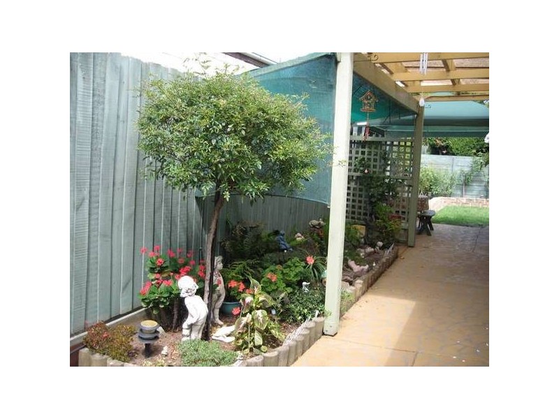 1/4 Western Way, Narre Warren VIC 3805