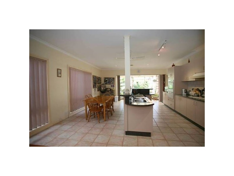 16 Hopwood Court, Narre Warren South VIC 3805