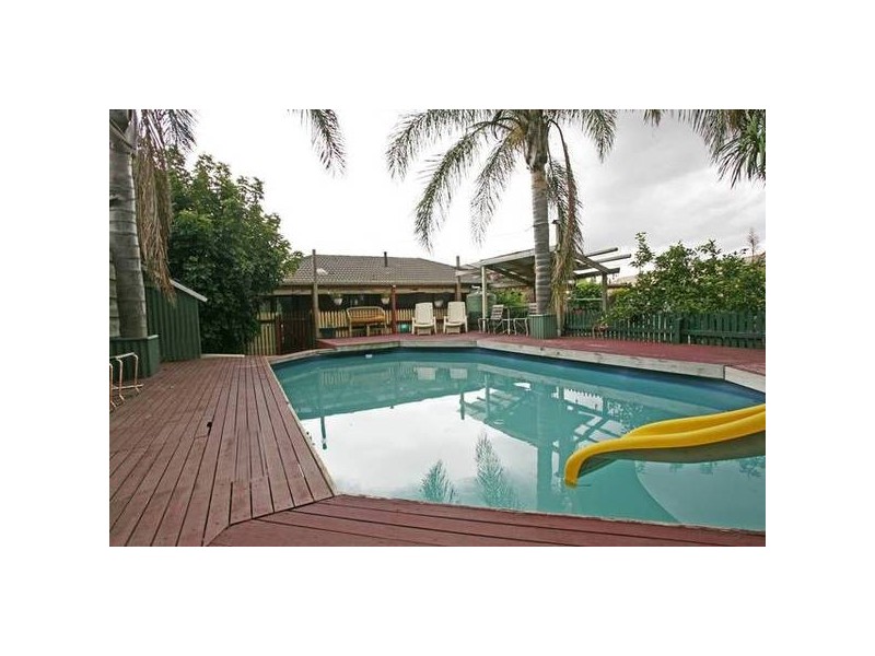 64 Collins Crescent, Berwick VIC 3806