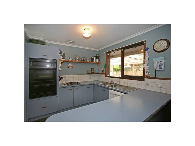 64 Collins Crescent, Berwick VIC 3806