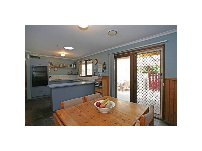 64 Collins Crescent, Berwick VIC 3806