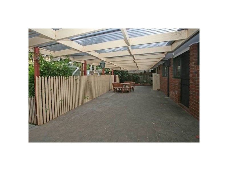 64 Collins Crescent, Berwick VIC 3806