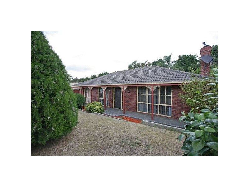 64 Collins Crescent, Berwick VIC 3806