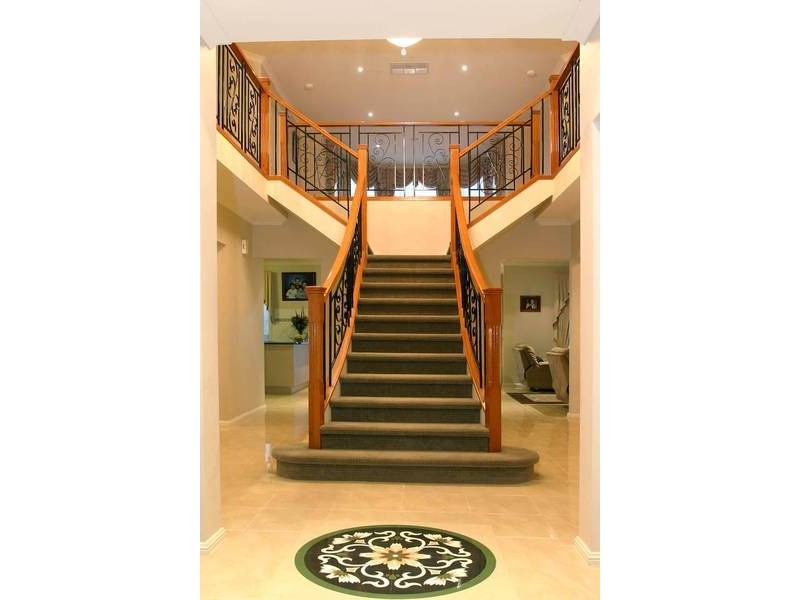 11 Cashmere Crescent, Berwick VIC 3806