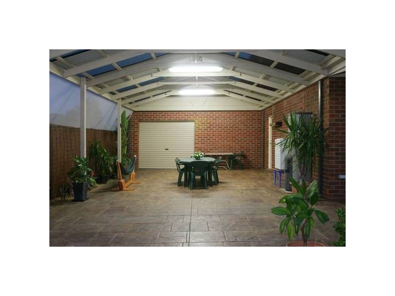 11 Cashmere Crescent, Berwick VIC 3806