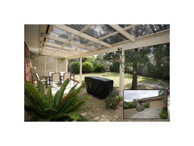 9 Henlow Rise, Hallam VIC 3803
