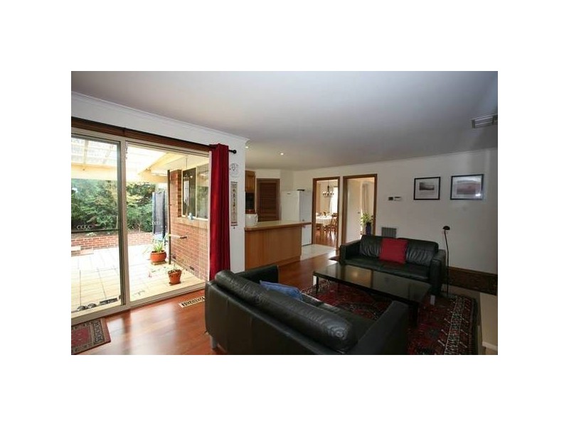 9 Henlow Rise, Hallam VIC 3803