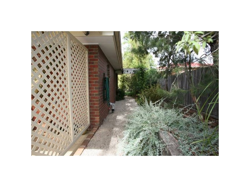 9 Henlow Rise, Hallam VIC 3803