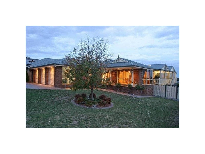 1 The Elms, Narre Warren VIC 3805