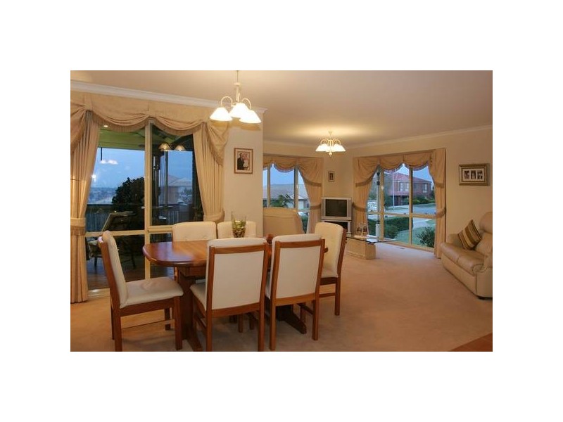 1 The Elms, Narre Warren VIC 3805