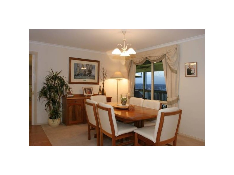 1 The Elms, Narre Warren VIC 3805