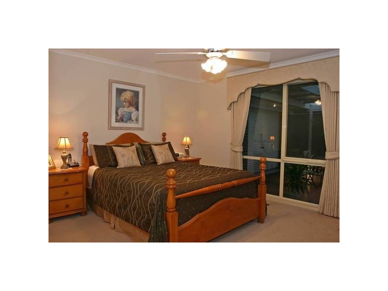 1 The Elms, Narre Warren VIC 3805