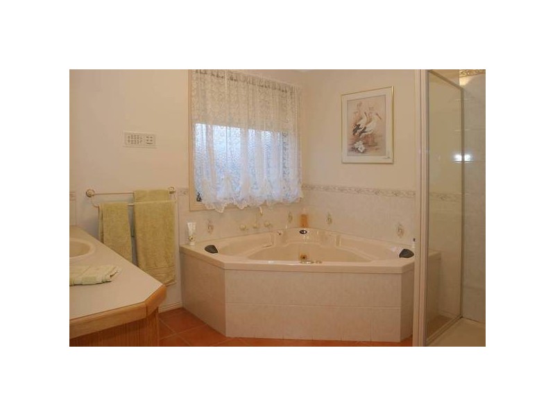 1 The Elms, Narre Warren VIC 3805