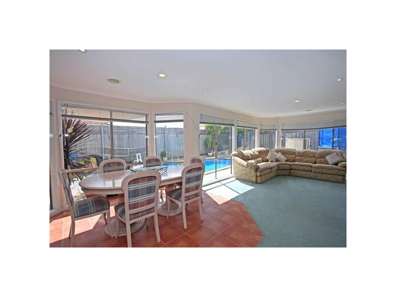 10 McCartney Drive, Narre Warren South VIC 3805