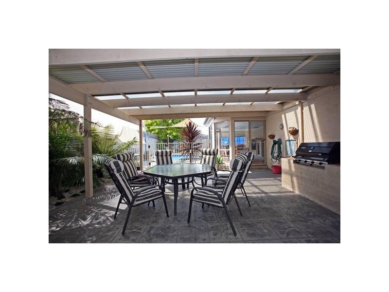 10 McCartney Drive, Narre Warren South VIC 3805