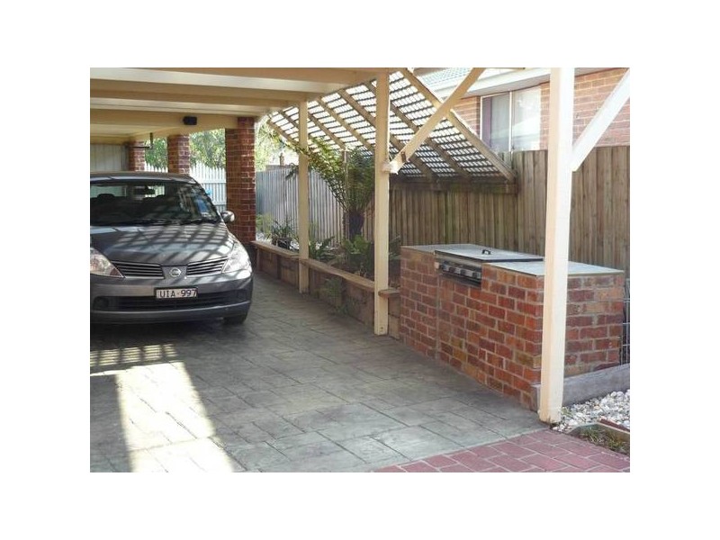 9 Nullica Court, Berwick VIC 3806