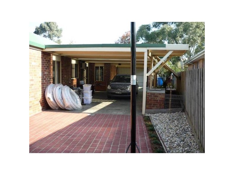 9 Nullica Court, Berwick VIC 3806
