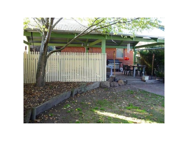 37 Coolabah Grove, Berwick VIC 3806