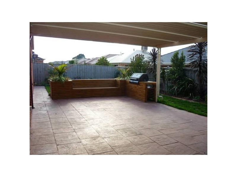 27 Napier Way, Narre Warren South VIC 3805