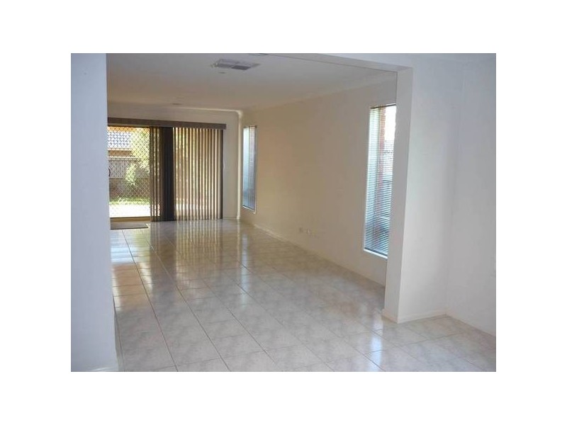 27 Napier Way, Narre Warren South VIC 3805