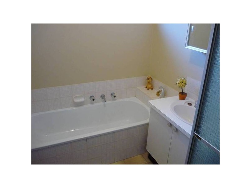 2/7 Bluegum Court, Narre Warren VIC 3805