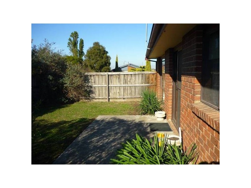 2/7 Bluegum Court, Narre Warren VIC 3805