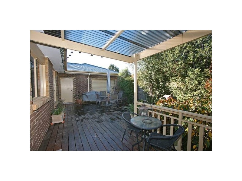 28 Earlsfield Drive, Berwick VIC 3806