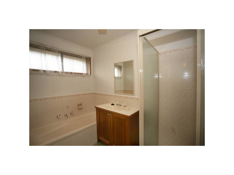 9 Swan Court, Narre Warren South VIC 3805