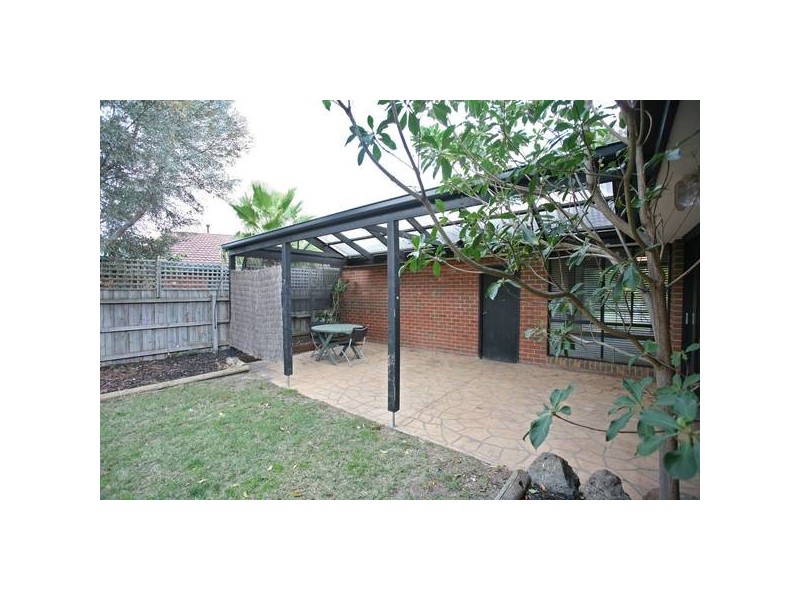 9 Swan Court, Narre Warren South VIC 3805