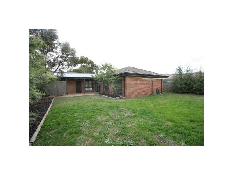 9 Swan Court, Narre Warren South VIC 3805