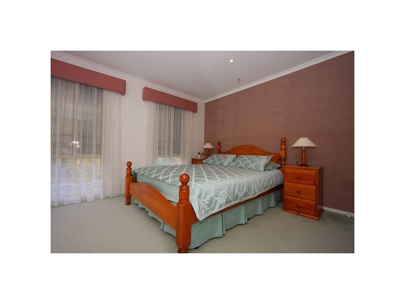 57 Wood Road, Narre Warren South VIC 3805