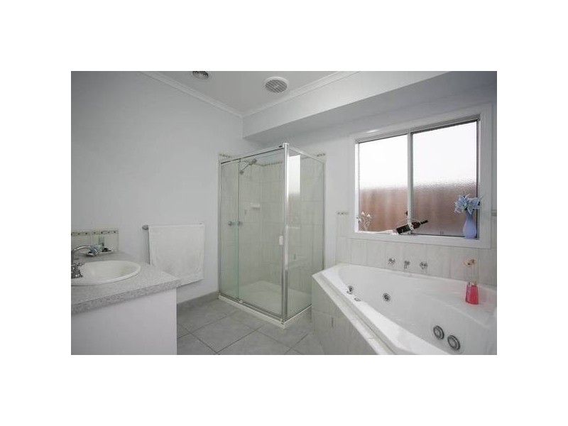 5 Longfield Way, Narre Warren South VIC 3805