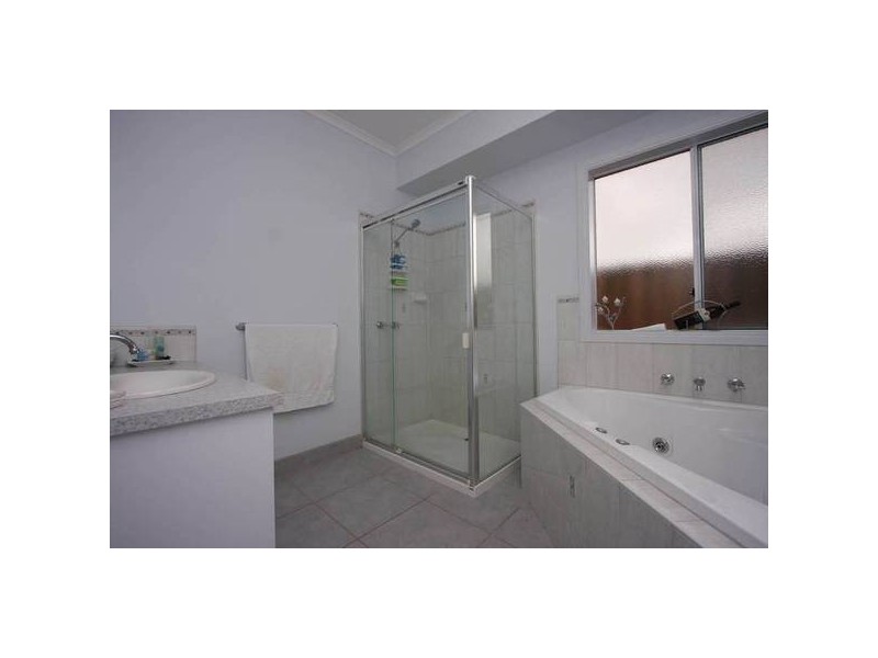 5 Longfield Way, Narre Warren South VIC 3805