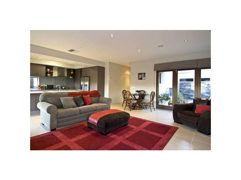 22 Cara Crescent, Berwick VIC 3806