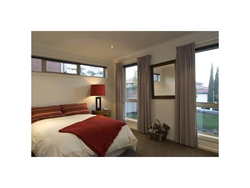 22 Cara Crescent, Berwick VIC 3806