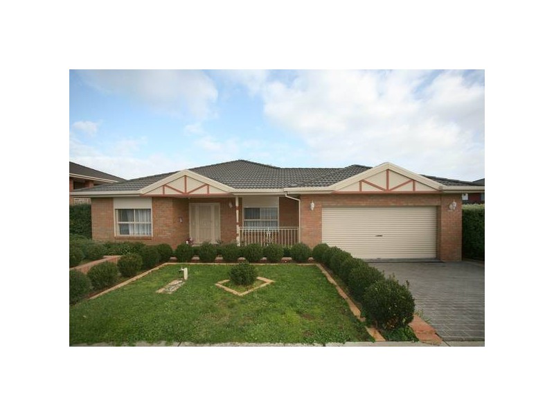 35 Ryelands Drive, Narre Warren VIC 3805