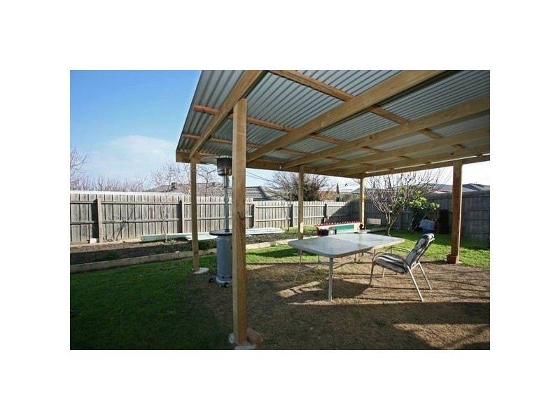 35 Ryelands Drive, Narre Warren VIC 3805